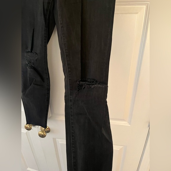 Madewell Mid Rise 9” Distressed Skinny Jeans - Picture 11 of 11
